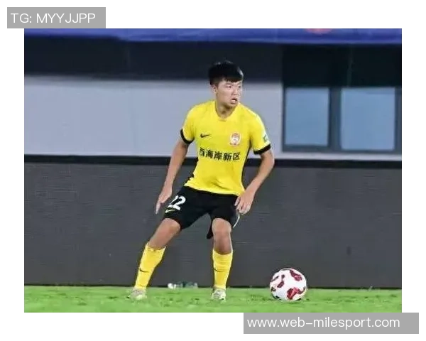 海港引进杨希旨在为右后卫位置培养新生力量以增强球队竞争力